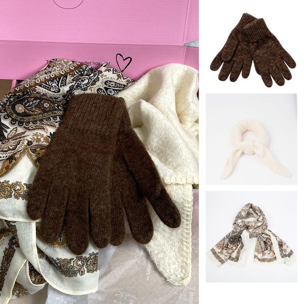 Hovedbilde Gavepakke – brune vanter, offwhite ...