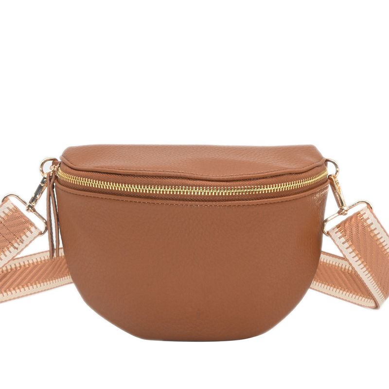 PEPPER bumbag med mønstret rem - cognac