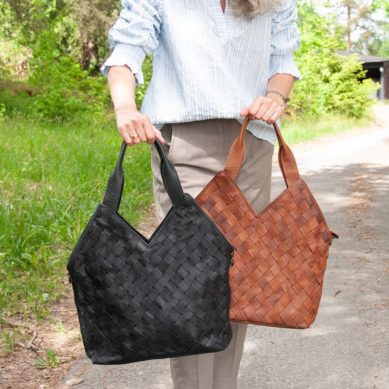 LOUIS stor flettet shopper i skinn - svart