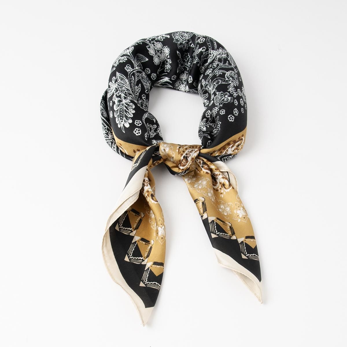 Lite skjerf med klassisk print - svart/gull